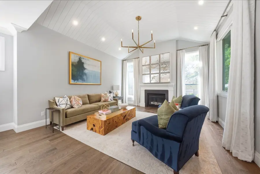 64 Auburn St #64, Newton, MA 02466 - #2