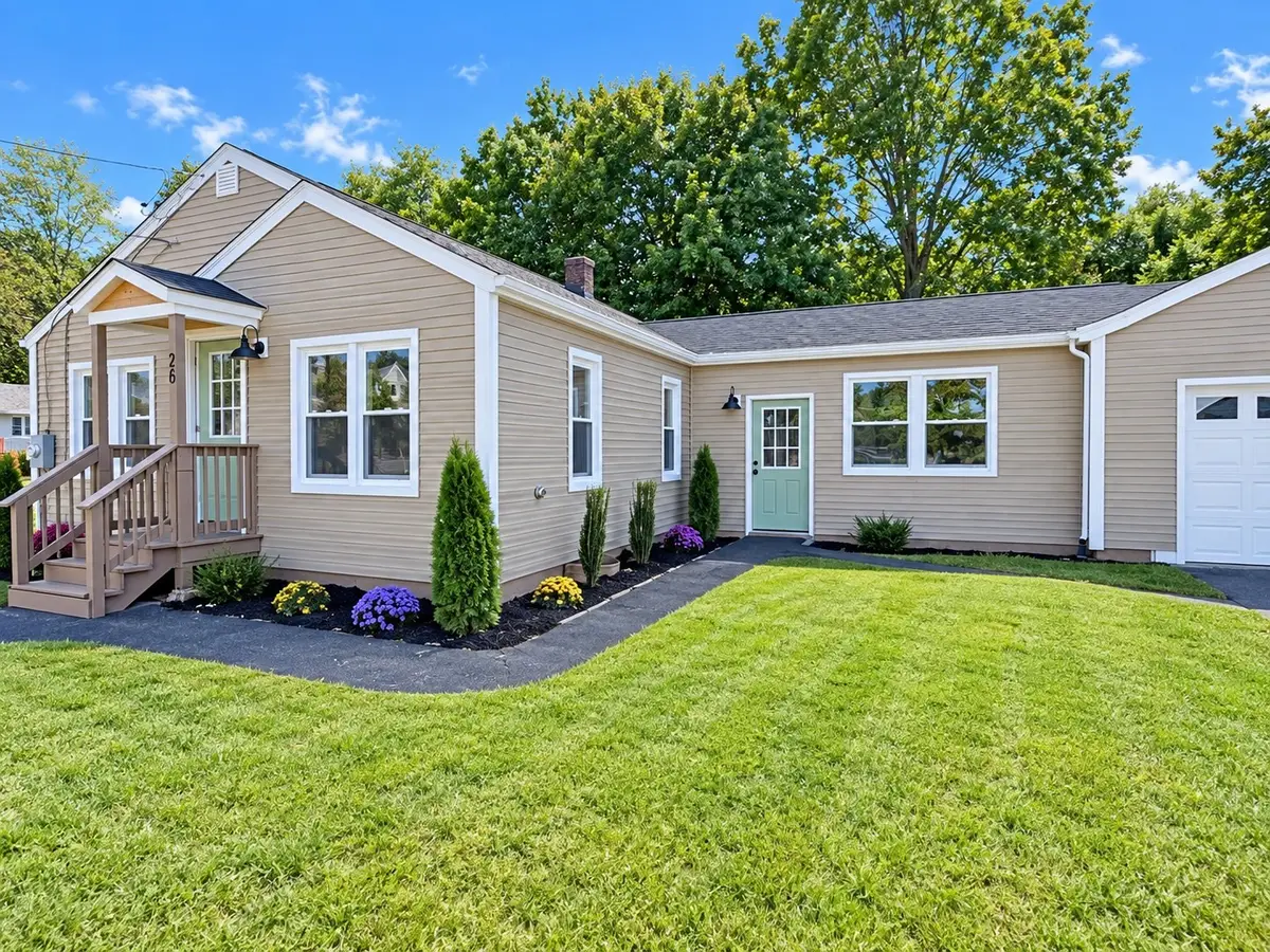 26 Mt Tom Ave, Easthampton, MA 01027 - #1