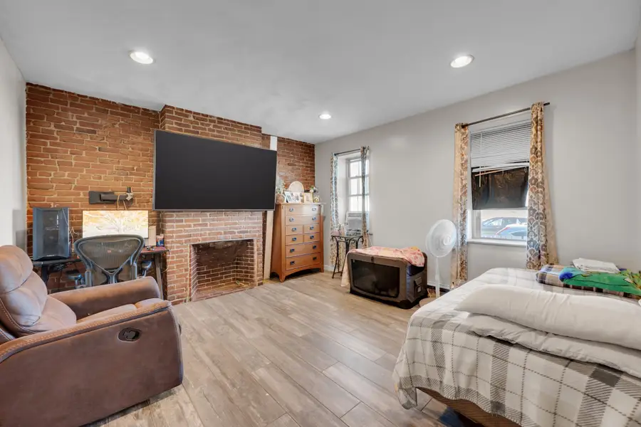 48 Union St, Lawrence, MA 01840 - #2