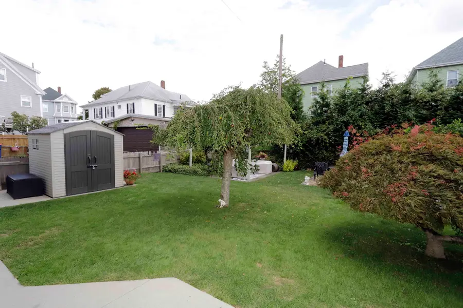 60 Briggs St, New Bedford, MA 02740 - #3