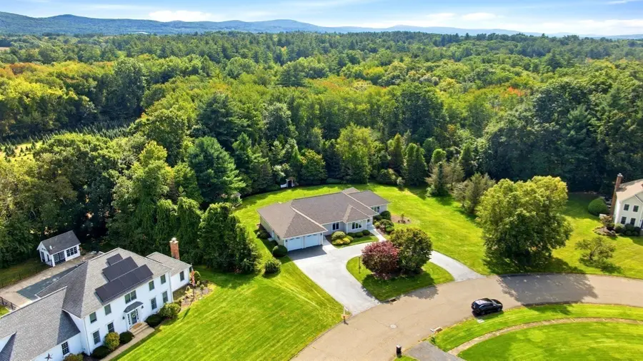38 Deer Run Ter, East Longmeadow, MA 01028 - #2