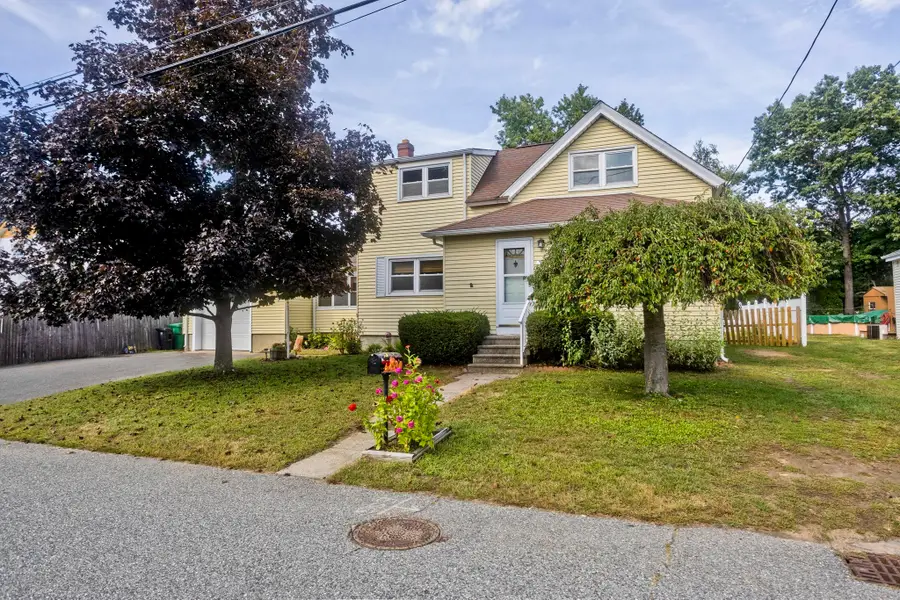26 Beaudry Ave, Chicopee, MA 01020 - #2