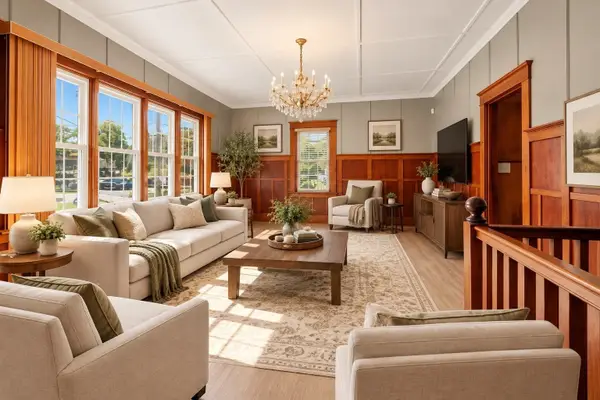 2400 South Main St, Fall River, MA 02724