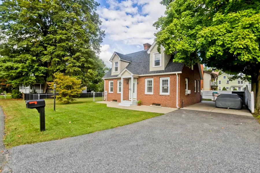 54 Mero St, Ludlow, MA 01056 - #3