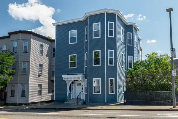 4294 Washington St, Boston, MA 02131