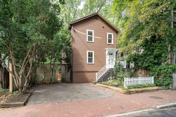 11 Sparks Street, Cambridge, MA 02138