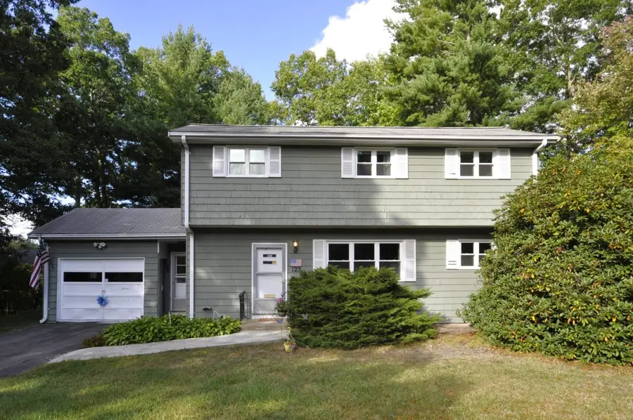 122 Sunset Dr, Brockton, MA 02301 - #2