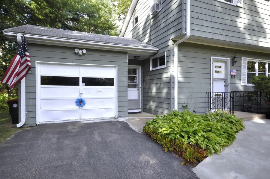 122 Sunset Dr, Brockton, MA 02301 - #3