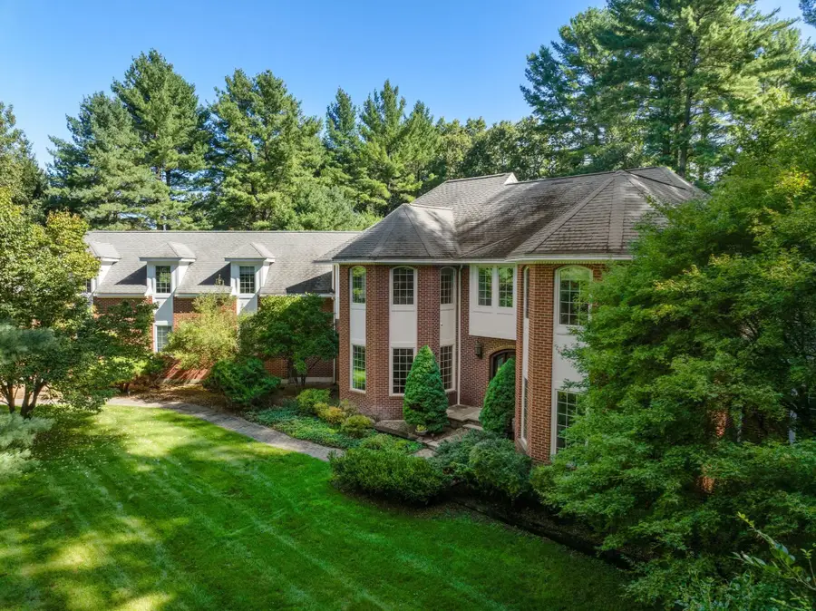 24 Davis Rd, Carlisle, MA 01741 - #2