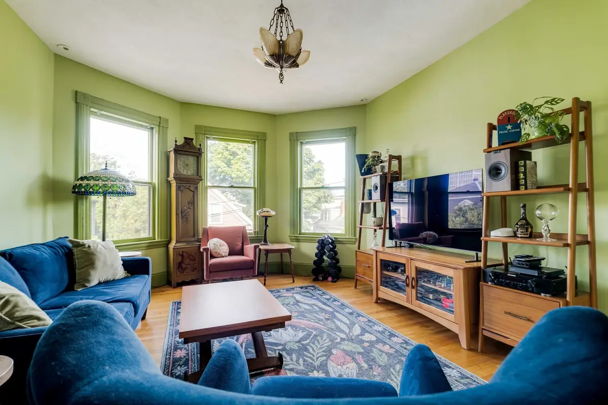 32 Essex St, Cambridge, MA 02139 - #1