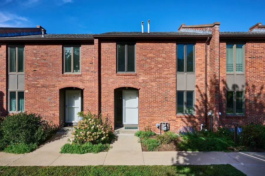 16 Bedford Ct #16, Amherst, MA 01002 - #3
