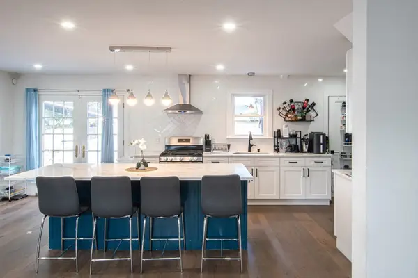 16 Thayer Street, Worcester, MA 01603