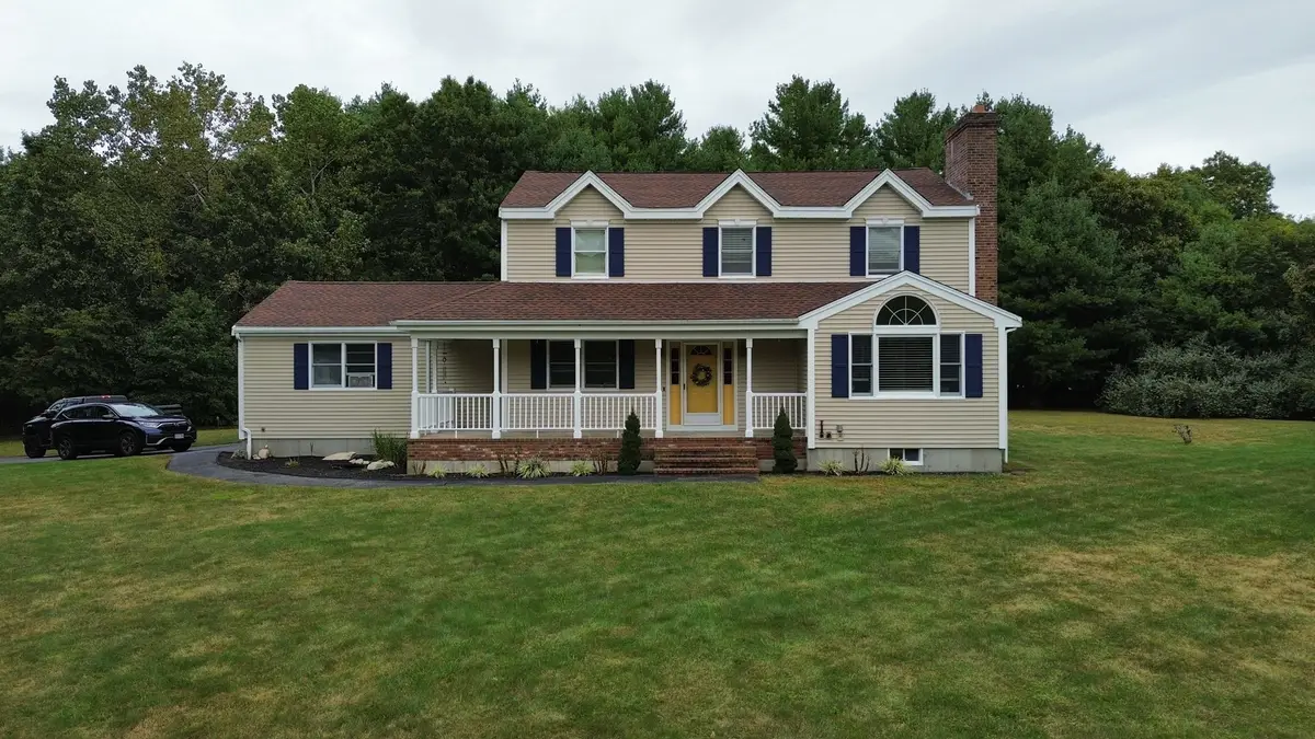37 Rhode Island Ave, Dartmouth, MA 02747 - #1