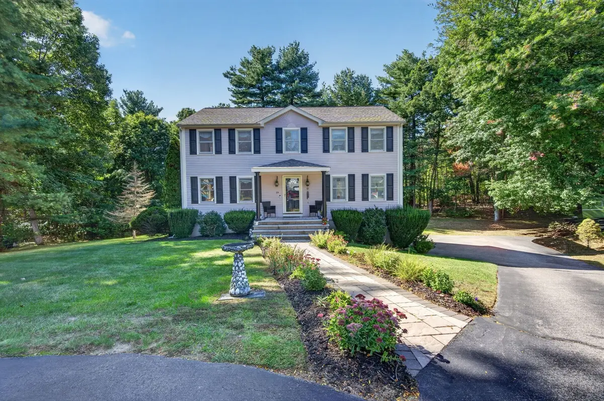 19 Kristyn Ln, North Reading, MA 01864 - #1