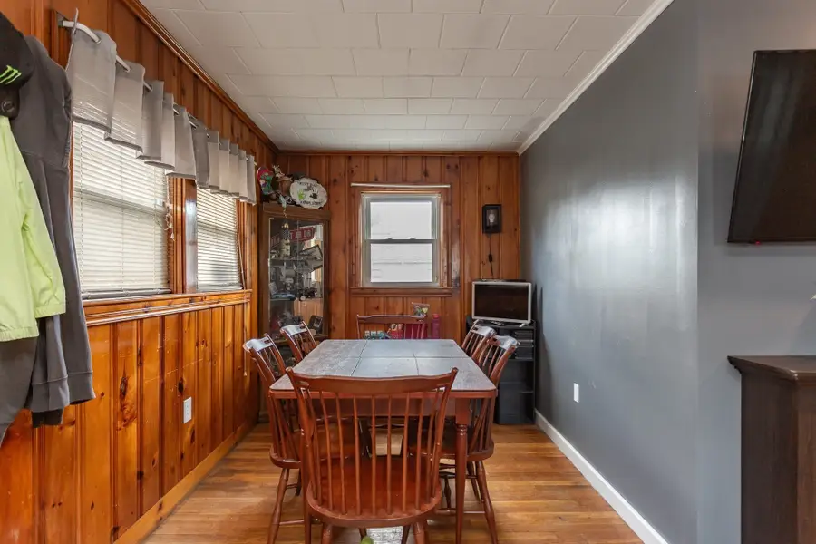 11 Hopewell St, Taunton, MA 02078 - #2