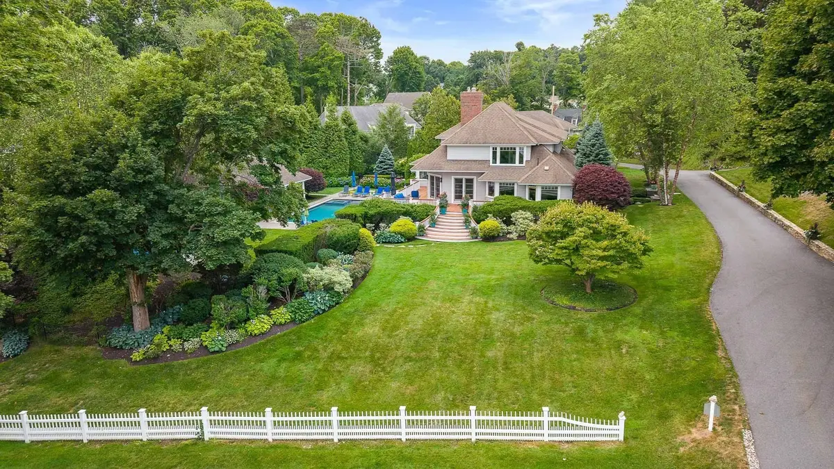 1 Anchorage Ln, Marblehead, MA 01945 - #1