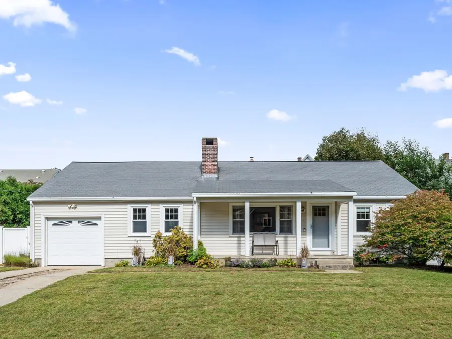 5 Briggs St, Whitinsville, MA 01588 - #2