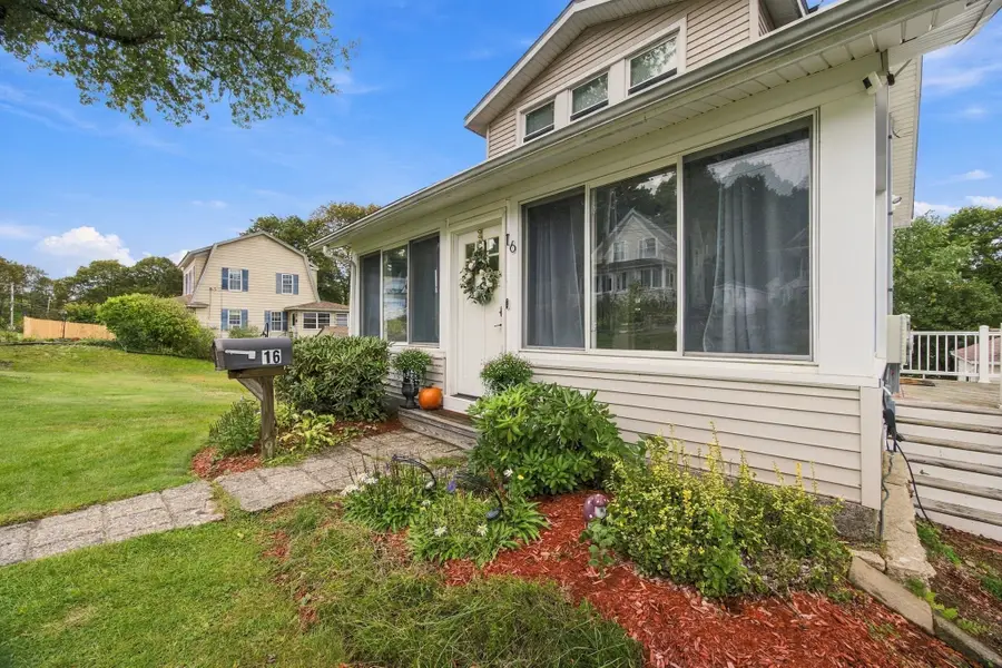 16 Field St, Auburn, MA 01501 - #3