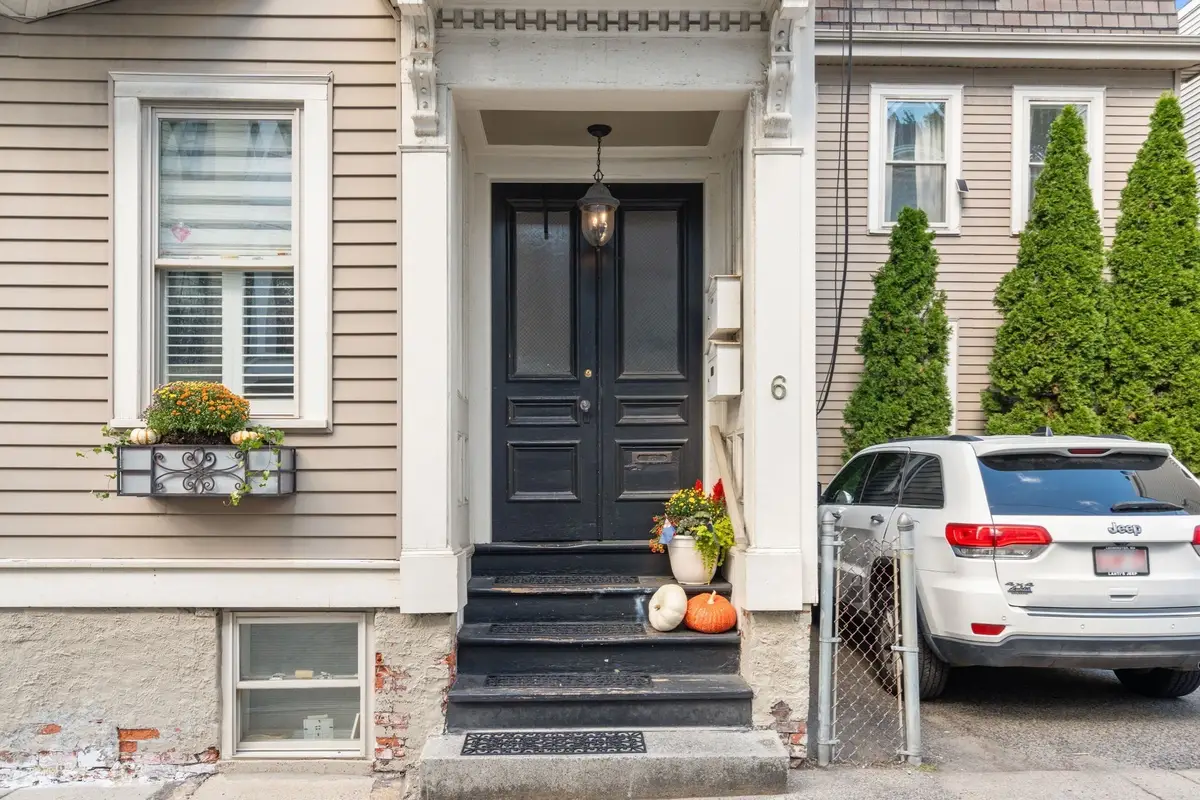 6 Franklin St #2, Boston, MA 02129 - #1