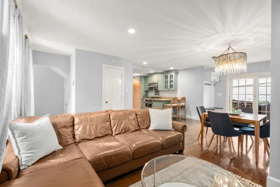 6 Franklin St #2, Boston, MA 02129 - #2