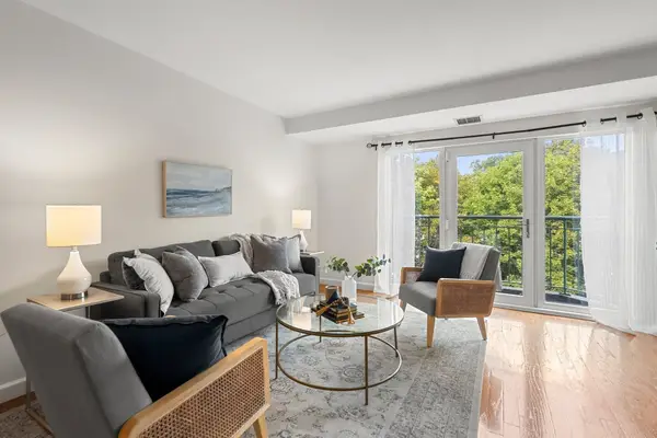 1 Watermill Pl #426, Arlington, MA 02476