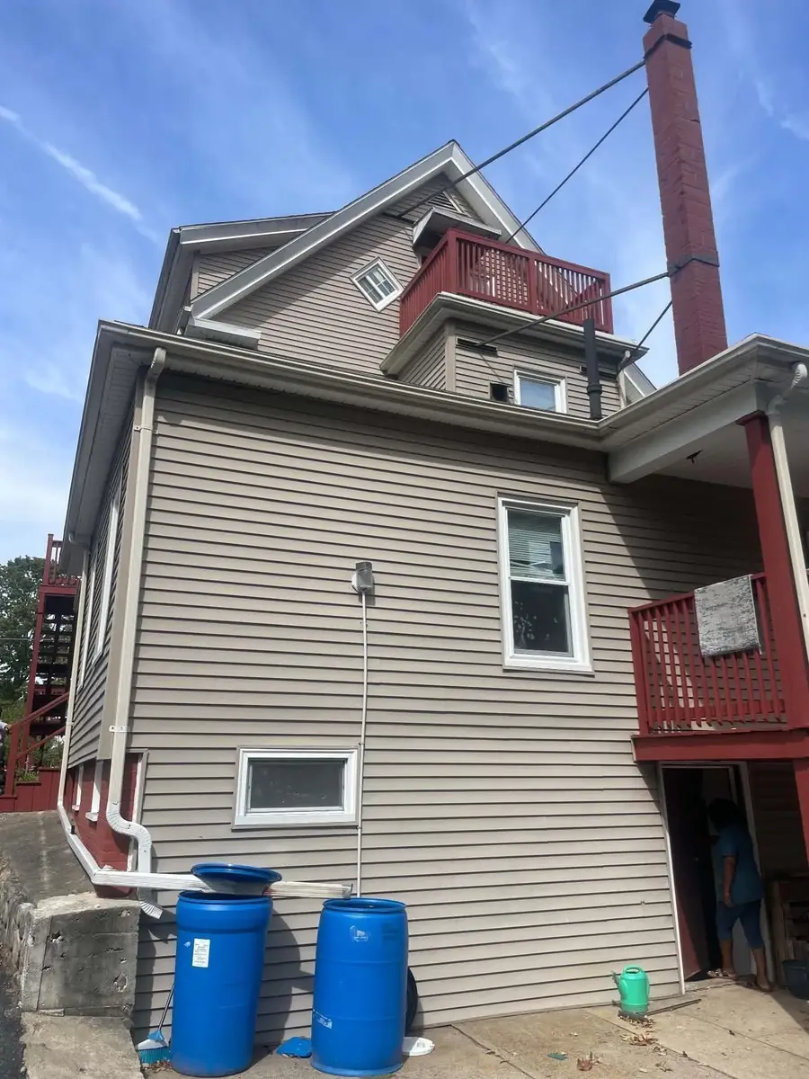 19 Temple St, Brockton, MA 02301 - #3