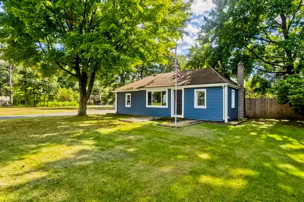 3 Field St, Southwick, MA 01077
