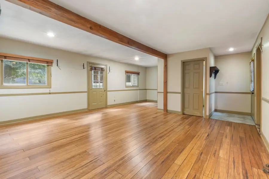 609 Oxford St S, Auburn, MA 01501 - #3