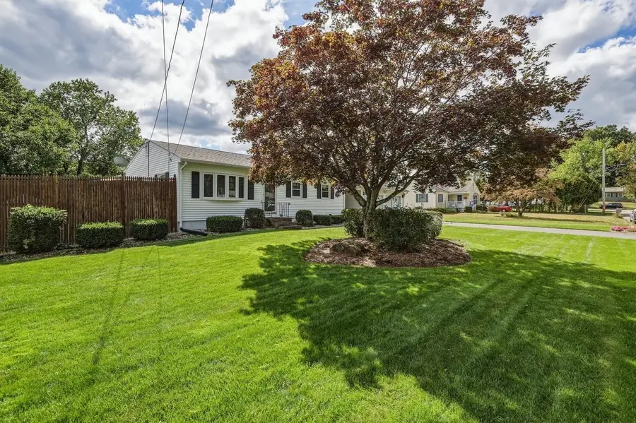 15 Somerset St, East Longmeadow, MA 01028 - #2