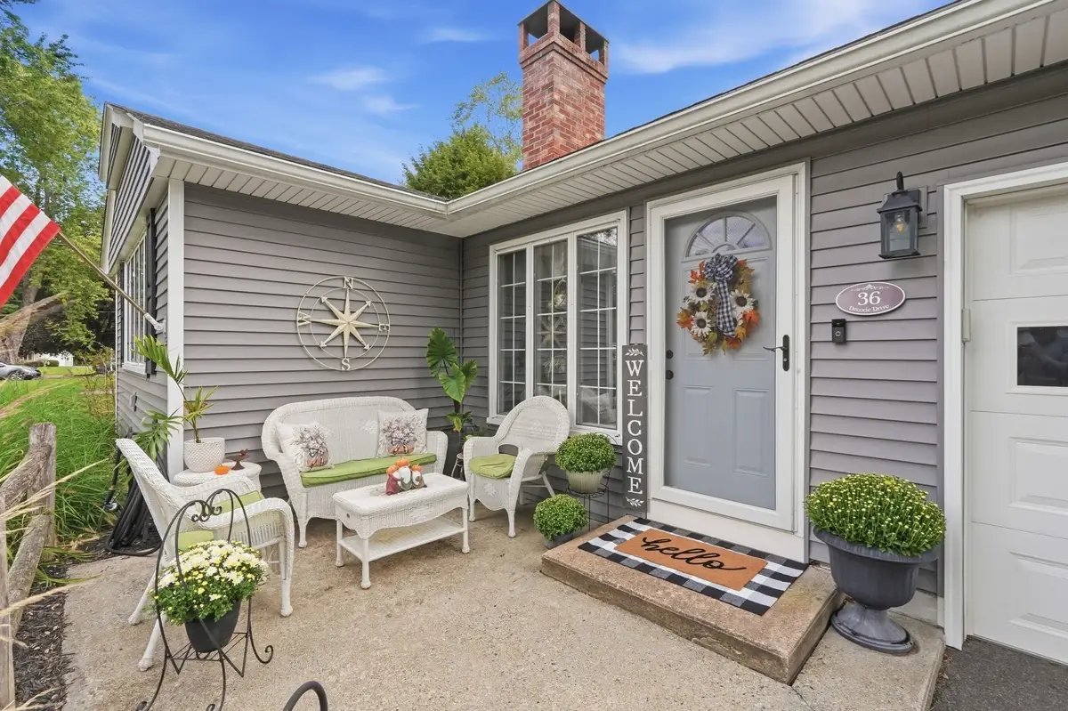 36 Decorie Dr, Wilbraham, MA 01095 - #1