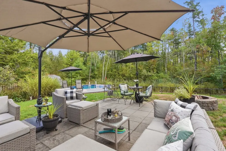 36 Decorie Dr, Wilbraham, MA 01095 - #3