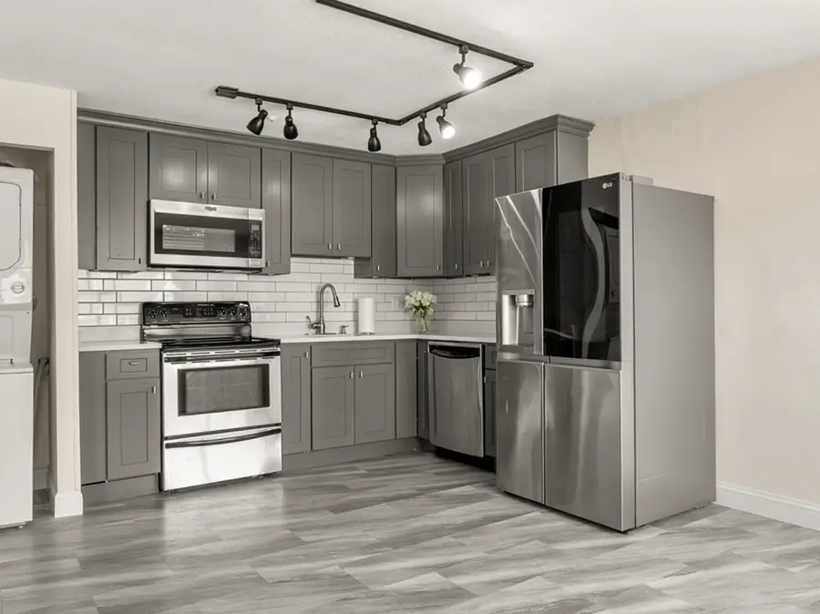 75 Colonel Bell Dr #12, Brockton, MA 02301 - #2