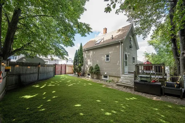 20 Ames St, Lynn, MA 01905