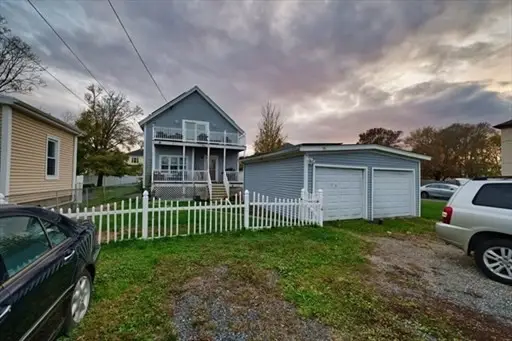355 Peckham St, Fall River, MA 02724 - #3