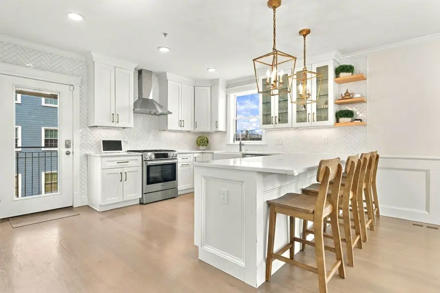 44 Sackville St, Boston, MA 02129 - #3