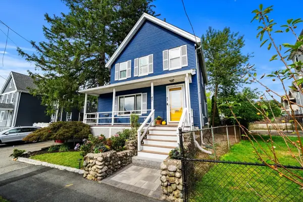 47 Sanford St, Melrose, MA 02176