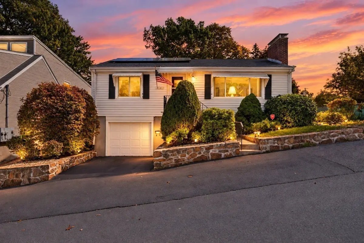 38 Bonavesta St, Lynn, MA 01905 - #1