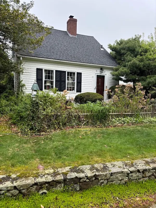 23 Russell Mills Rd, Plymouth, MA 02360