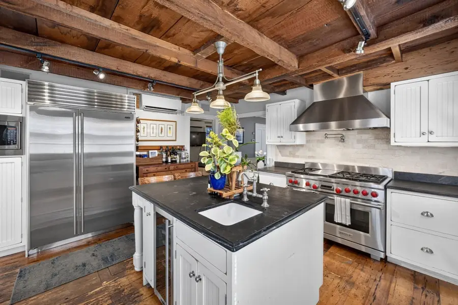 14 Court Street, Provincetown, MA 02657 - #3