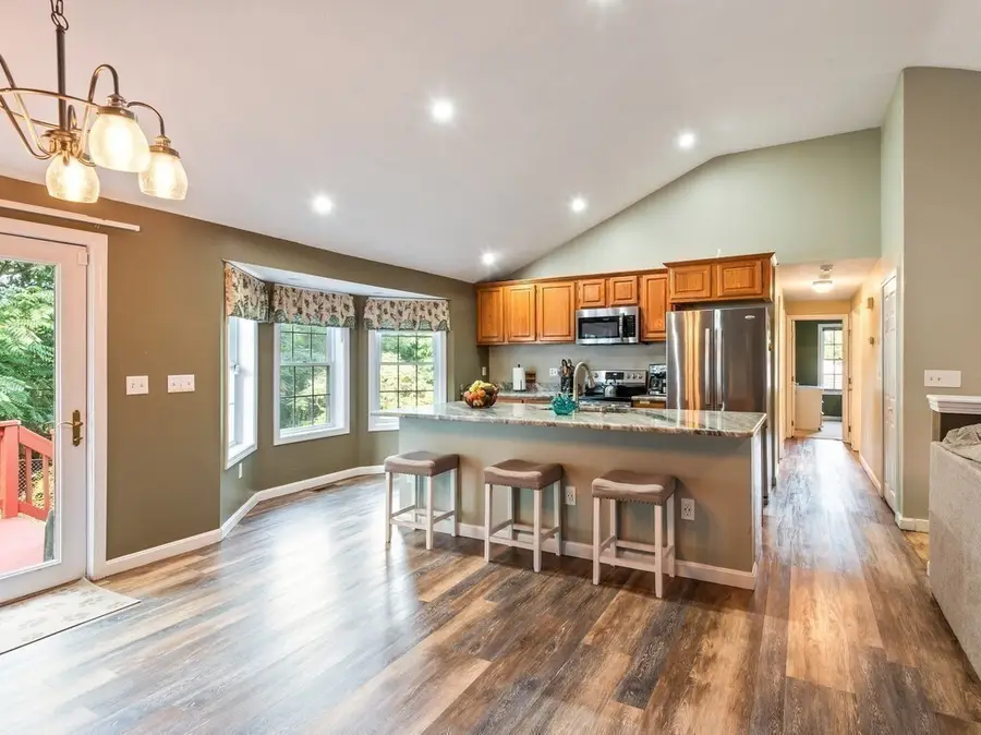 37 Moreland Green Dr, Worcester, MA 01609 - #3