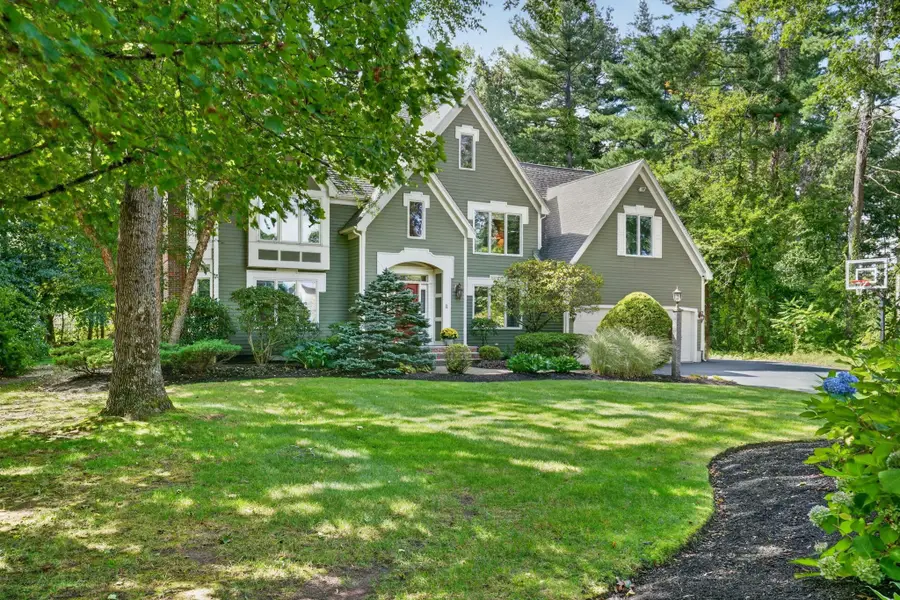 4 Chippy Ln, Andover, MA 01810 - #2