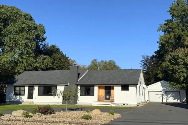 681 Center St, Ludlow, MA 01056