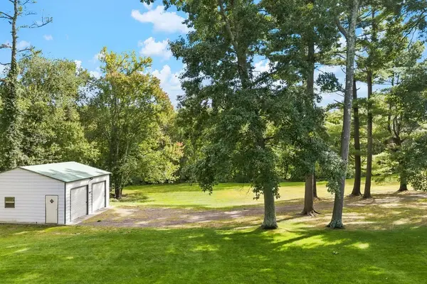 47 Wheeler St, Rehoboth, MA 02769