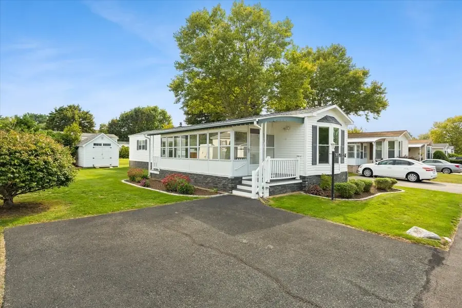 6 Viola Dr, Plainville, MA 02762 - #2