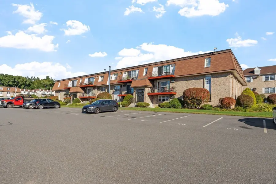20 Williamsburg Ct. #2, Shrewsbury, MA 01545 - #2