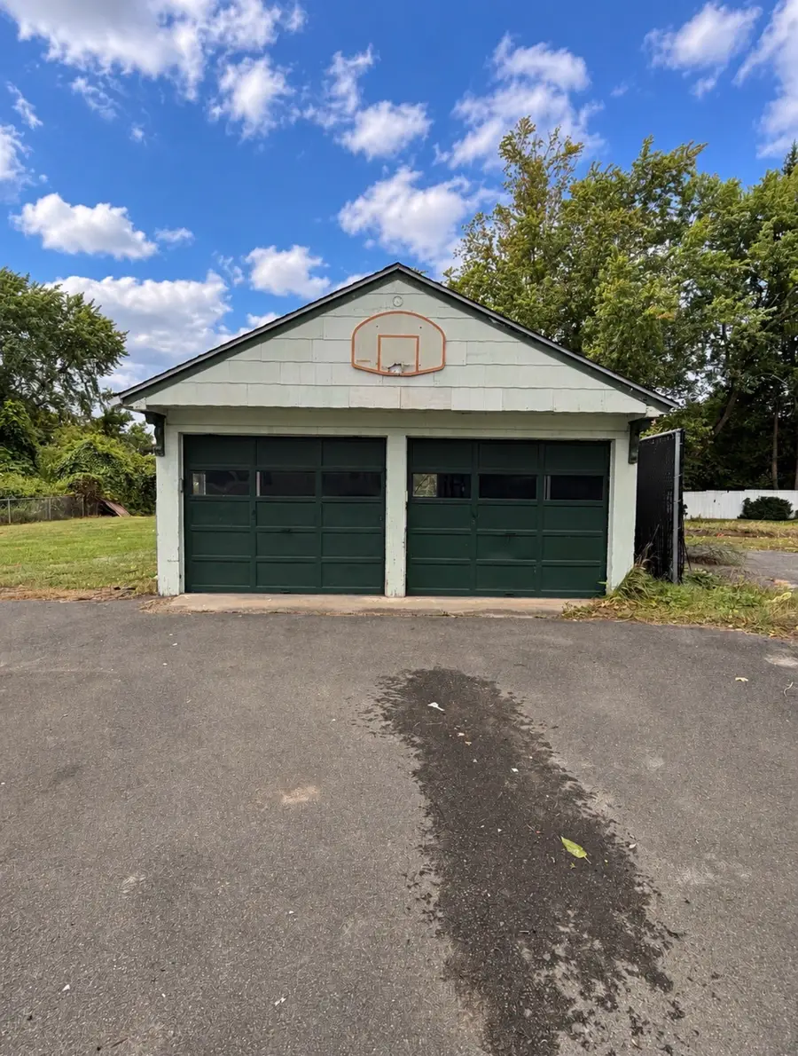 1266 South Main St, Palmer, MA 01069 - #2