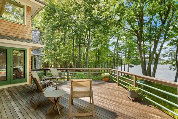 42 Great Pond Drive, Boxford, MA 01921
