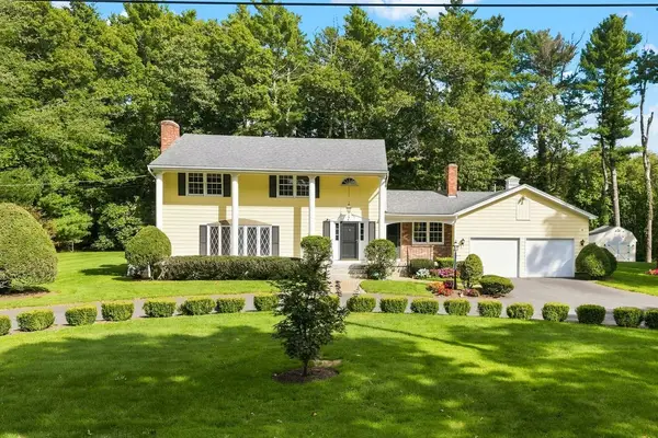 45 Wheeler St, Rehoboth, MA 02769