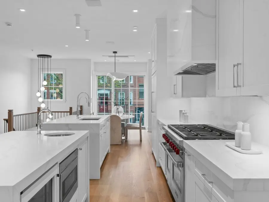 555 E Broadway, Boston, MA 02127 - #2