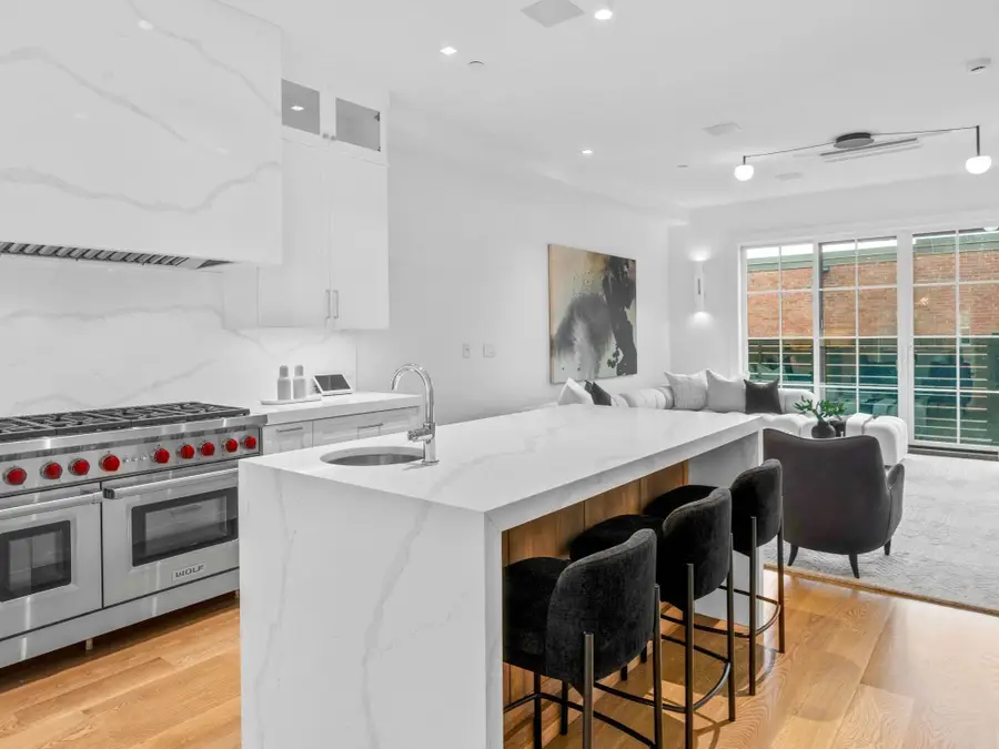 555 E Broadway, Boston, MA 02127 - #3